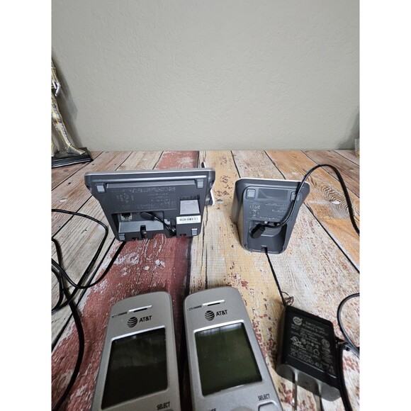 AT&T EL52219 2 Handset Cordless Answering System with Caller ID Call Waiting - Picture 5 of 5